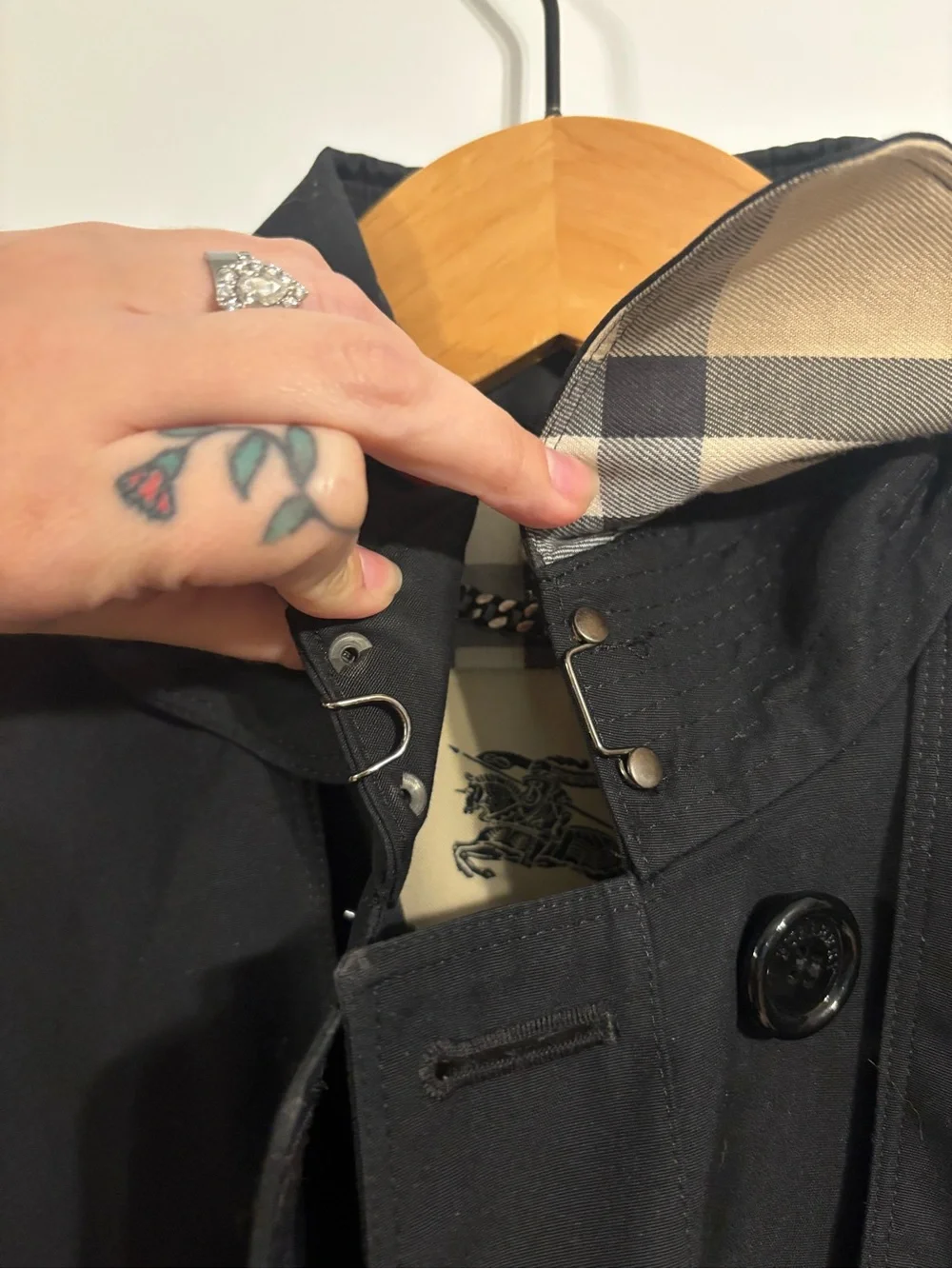 Burberry Black Double-Breasted Trench Coat with Belt - Picture 6 of 10